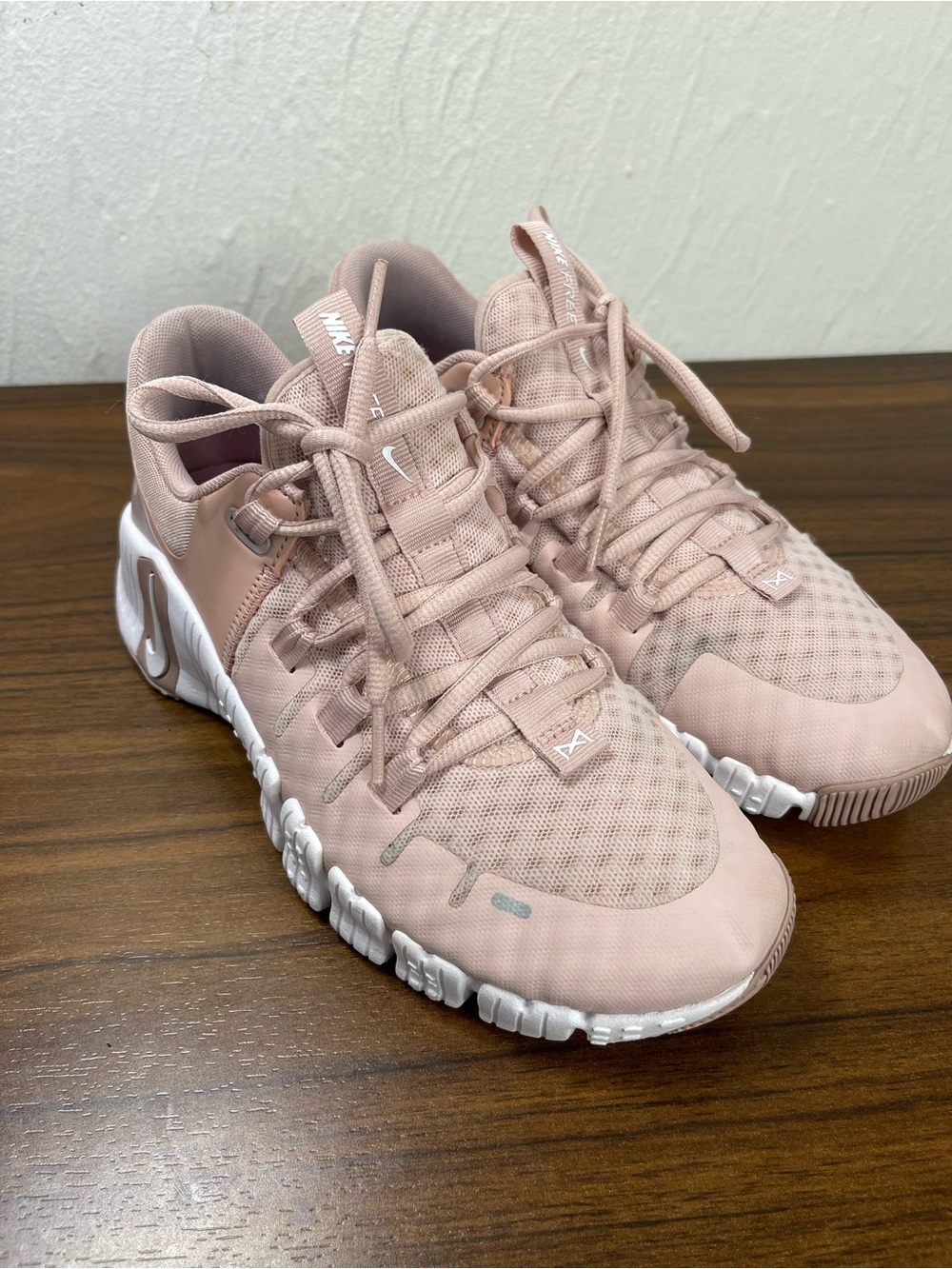Nike Free Metcon Pink Oxford Women's Sneaker DV3950-600 Size 8.5 | 268
